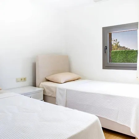 6bedroom With Pool In Yalikavak Bodrumbd4140 *